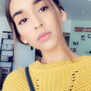 Meet your Posher, Daniela